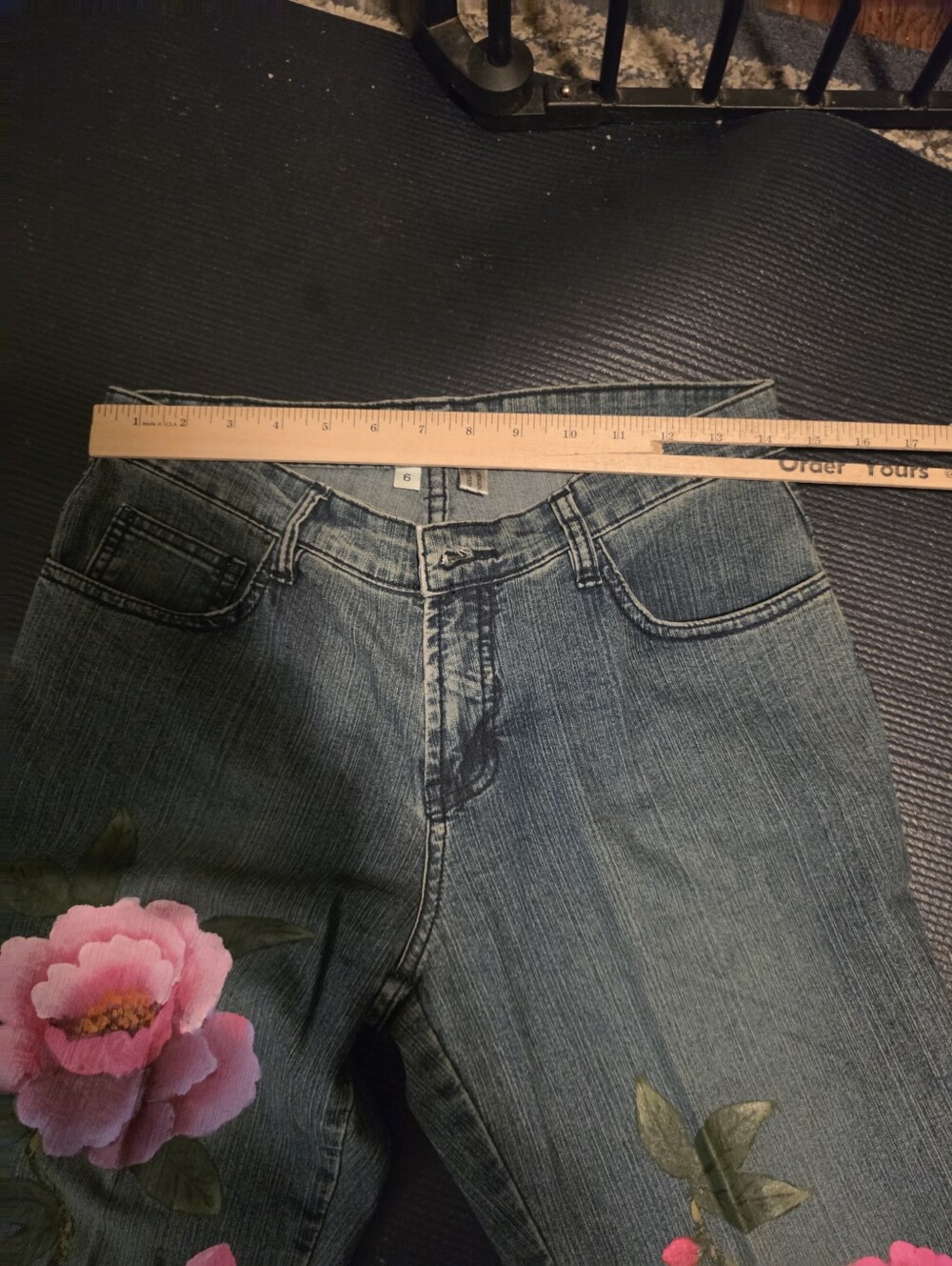Cache Size 6 Jeans - Picture 5 of 6